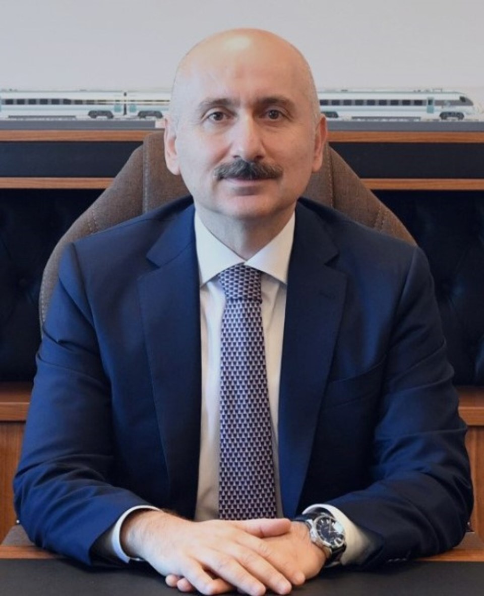 Ulaştırma Bakanı Görevden Alındı