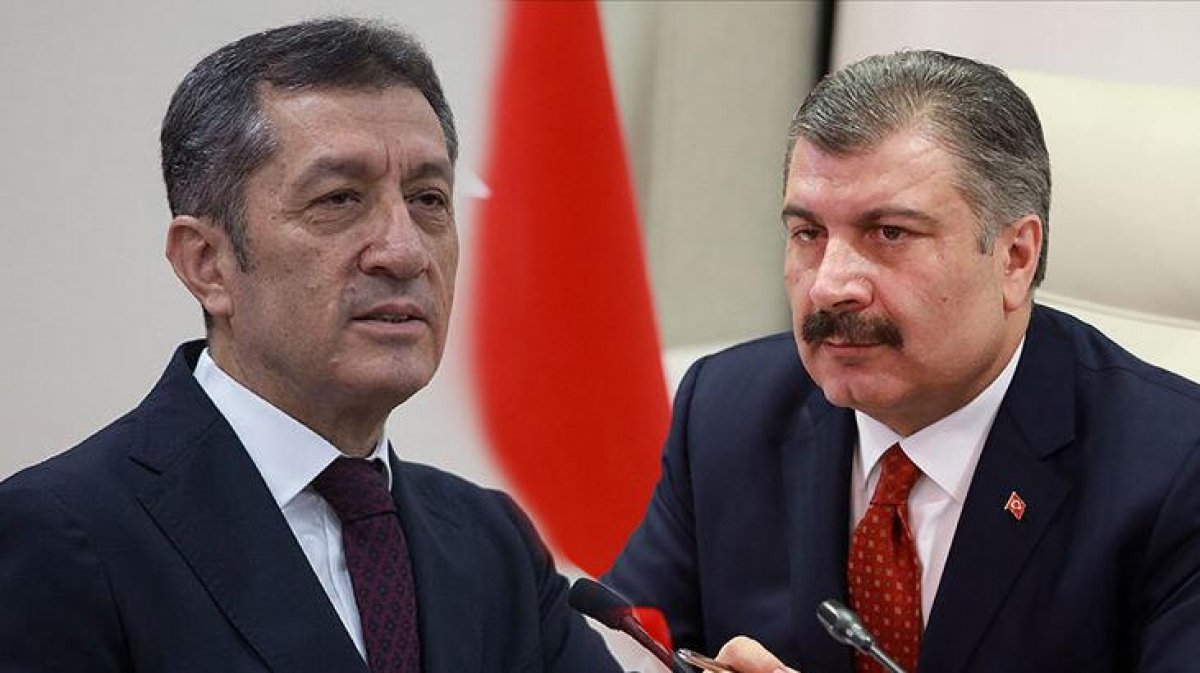 Bakanlar Koca ve Selçuk, ortak açıklama yaptılar… Okullar 30 Nisan’a kadar kapalı!
