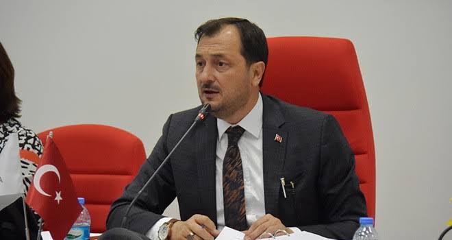 Cüneyt Yüksel’in altını çizdiği siyaset ötesi konular gündemin ilk sırasına yerleşti…