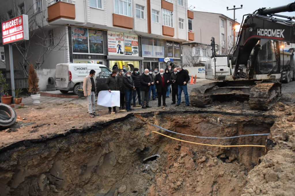 ÇERKEZKÖY’DE ALTYAPI ÇALIŞMALARINI İNCELEDİ