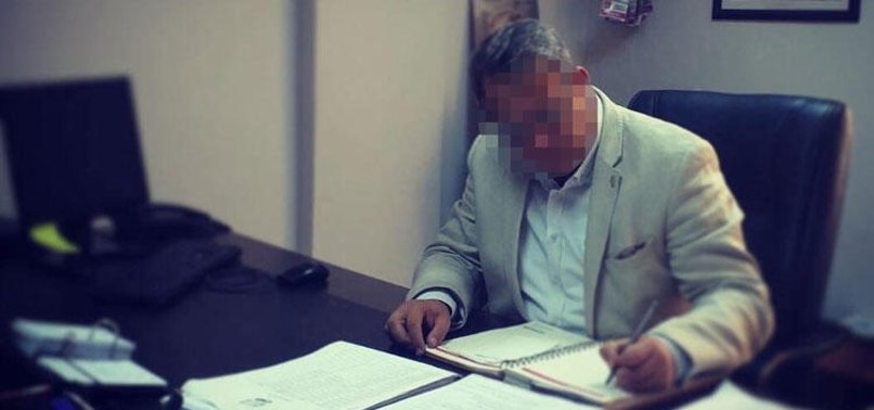 TACİZ İDDİALARININ ARDINDAN İSTİFA ETTİ