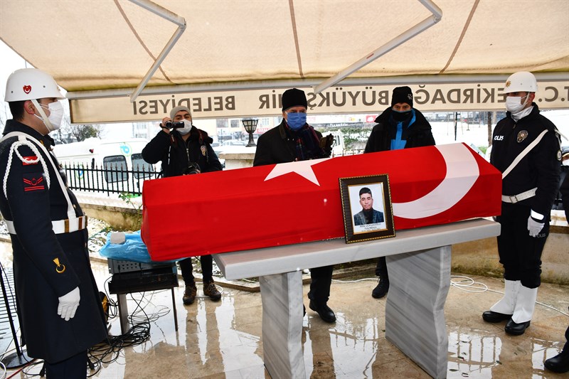POLİS MEMURU ATİLLA GÖKÇEOĞLU SON YOLCULUĞUNA UĞURLANDI