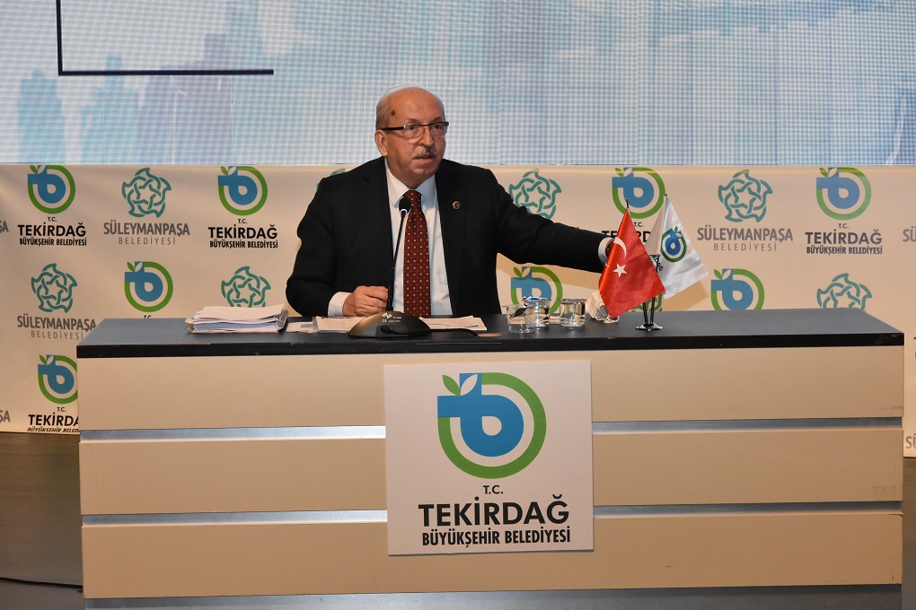 ”TEK KULVARDA DEĞİL, 11 KULVARDA BİRDEN KOŞUYORUM”