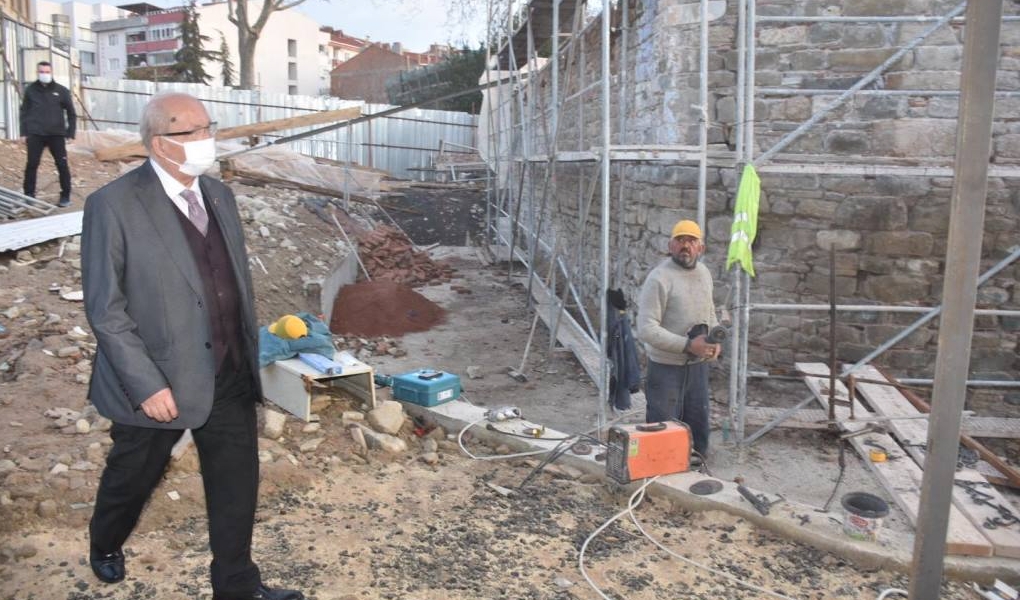 TARİHİ DEPO BİNASI’NDAKİ RESTORASYON ÇALIŞMALARI DEVAM EDİYOR