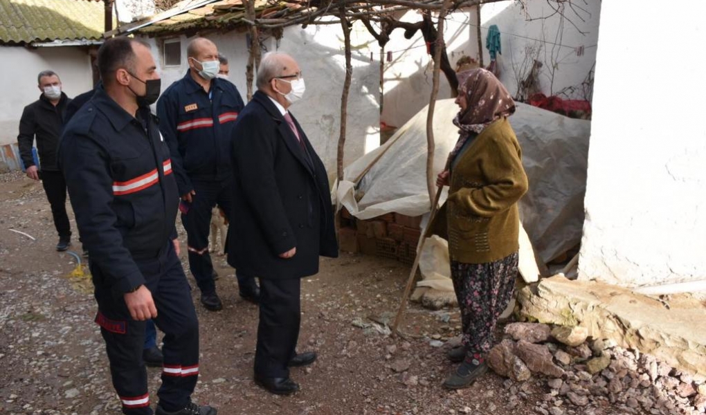 ŞİDDETLİ YAĞIŞ VE FIRTINADAN ETKİLENEN ŞARKÖY’DE İNCELEMELERDE BULUNDU