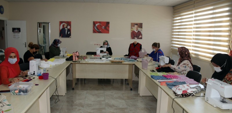 MESLEK EDİNDİRME KURSLARI KALDIĞI YERDEN DEVAM EDİYOR