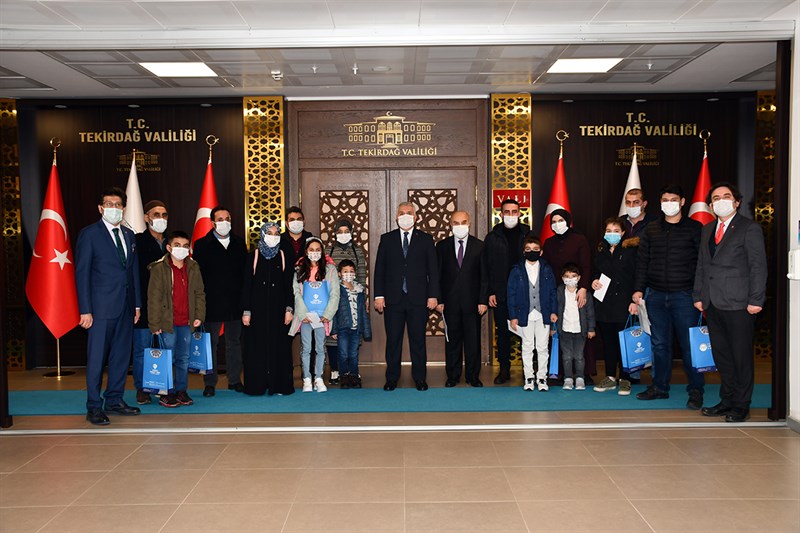 ŞİİR, KOMPOZİSYON YARIŞMALARINDA DERECEYE GİRENLER ÖDÜLLENDİRİLDİ