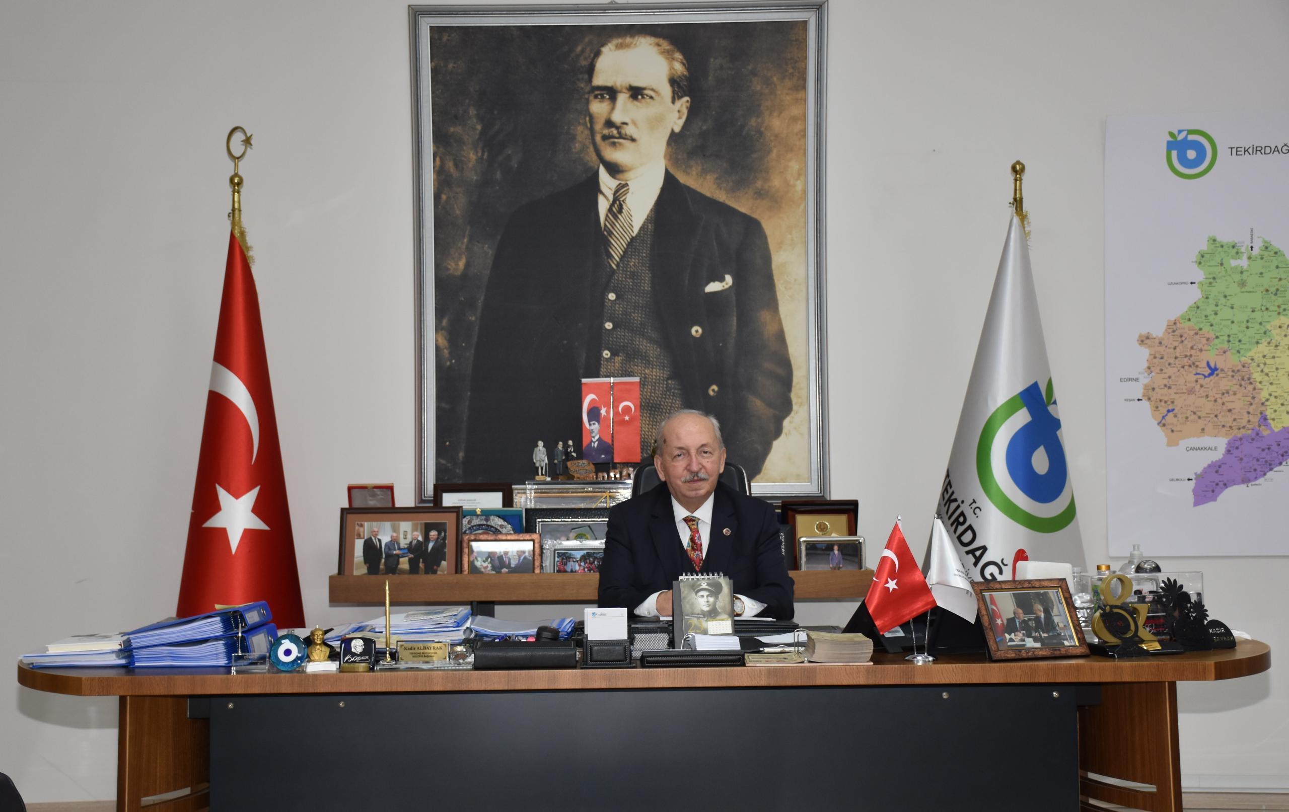 BAŞKAN ALBAYRAK’TAN 10 OCAK ÇALIŞAN GAZETECİLER GÜNÜ MESAJI