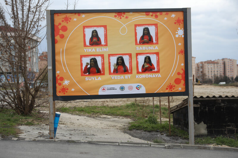 ÖĞRENCİLER İŞARET DİLİ İLE FARKINDALIK OLUŞTURDU