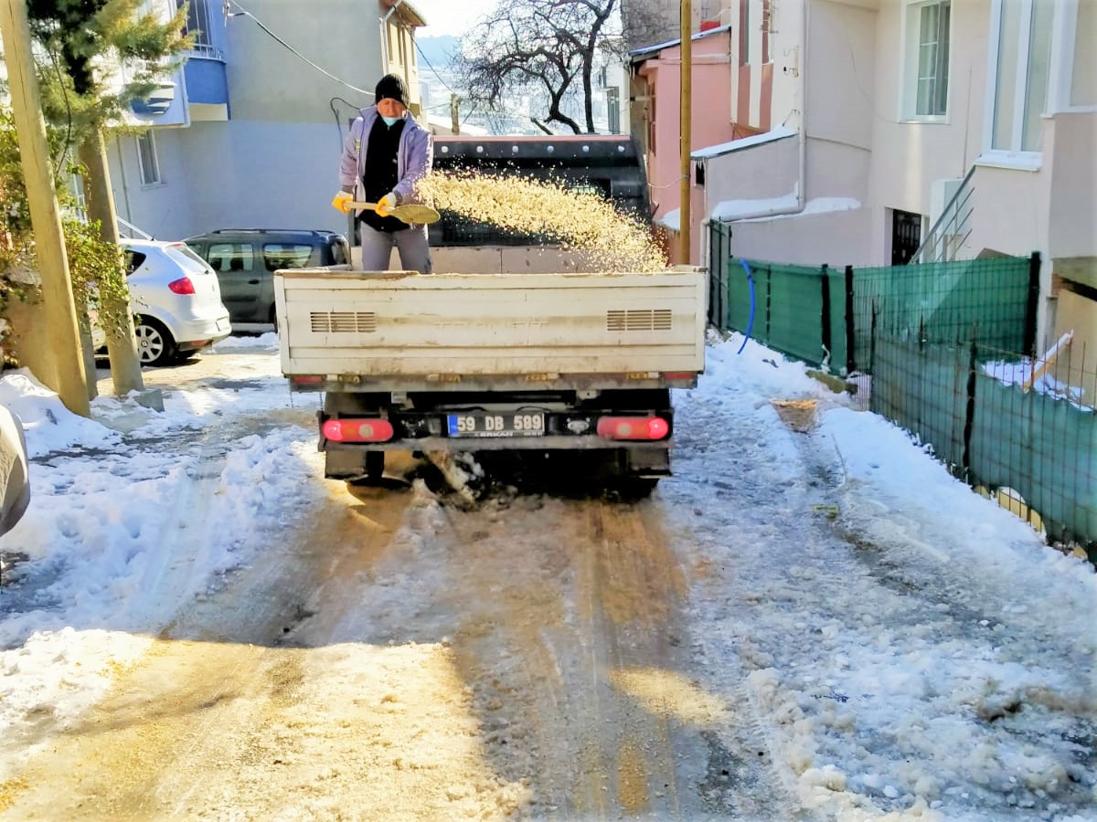 24 SAAT KARLA MÜCADELE EDİYOR
