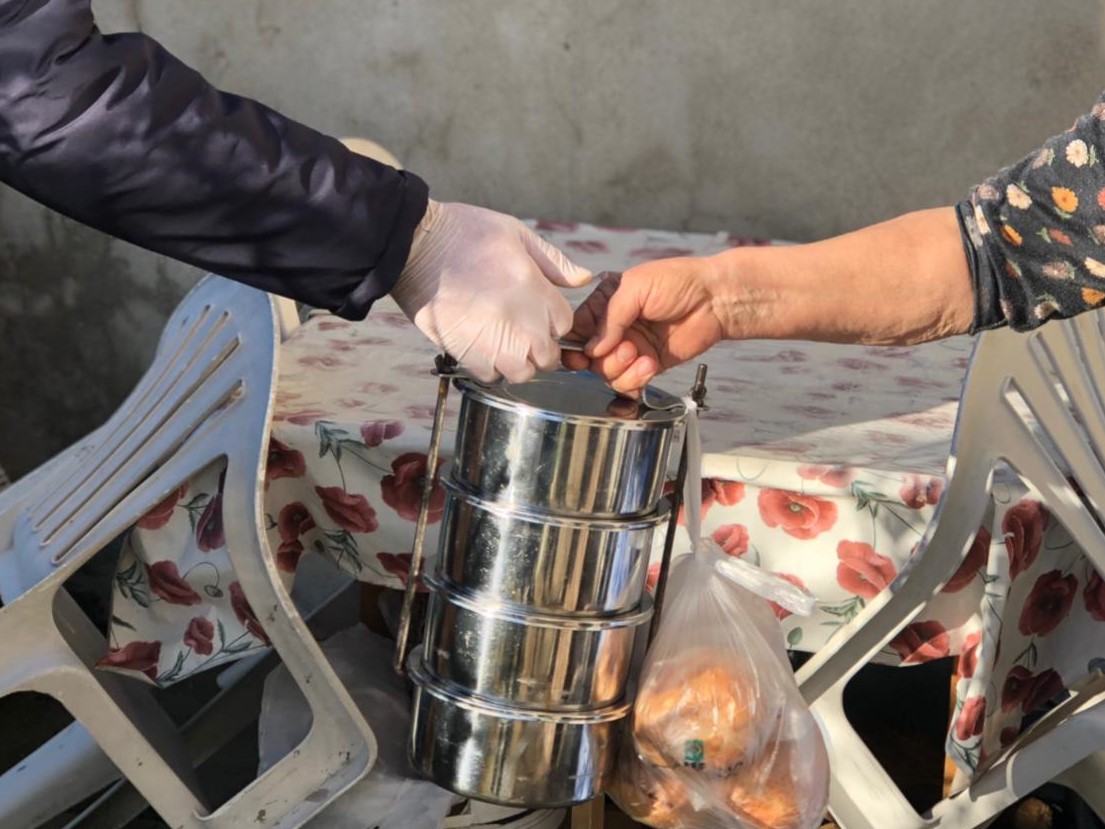 HER GÜN BİN SOFRAYA KONUK OLUYOR