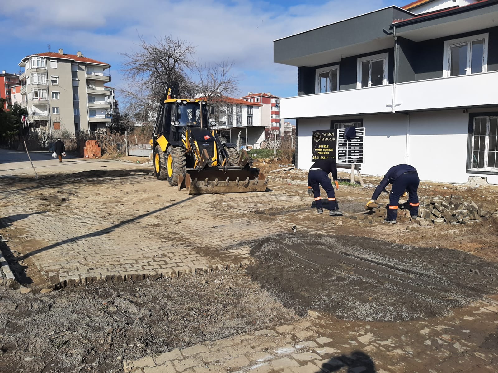YOL ÇALIŞMALARI ARALIKSIZ SÜRÜYOR