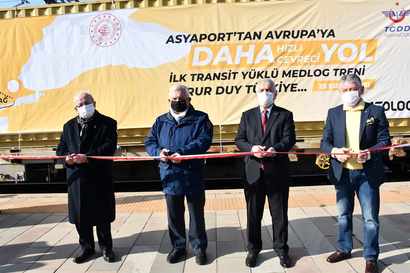 İLK TRANSİT YÜK BULGARİSTAN’A UĞURLANDI
