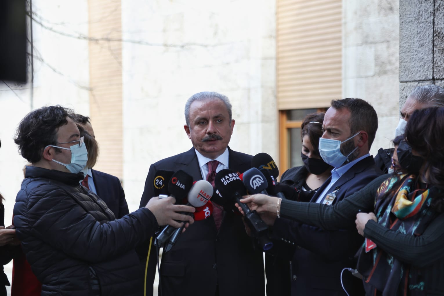 MUSTAFA ŞENTOP: YENİ ANAYASA İÇİN ÖNEMLİ OLAN KARARLILIK