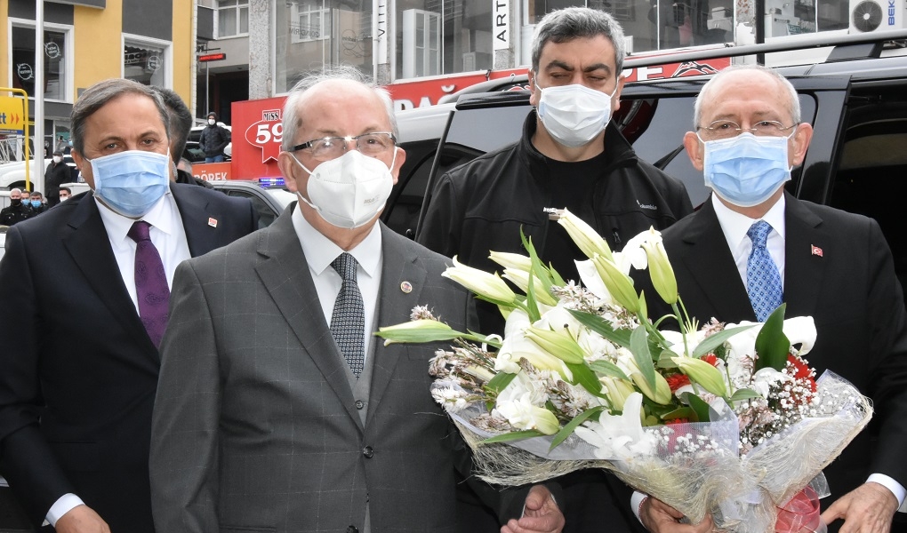 KILIÇDAROĞLU, BÜYÜKŞEHİR BELEDİYESİNİ ZİYARET ETTİ