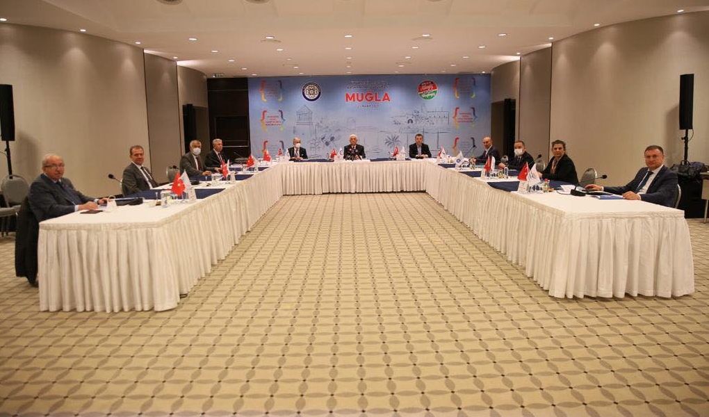 CHP’Lİ 11 BÜYÜKŞEHİR BELEDİYE BAŞKANI PANDEMİ, TURİZM VE DEPREM GÜNDEMİYLE TOPLANDI