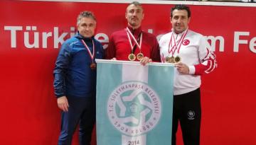 VETERAN ATLETLERDEN MADALYA YAĞMURU