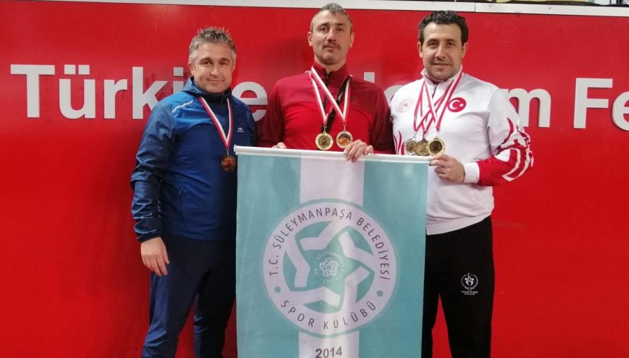 VETERAN ATLETLERDEN MADALYA YAĞMURU