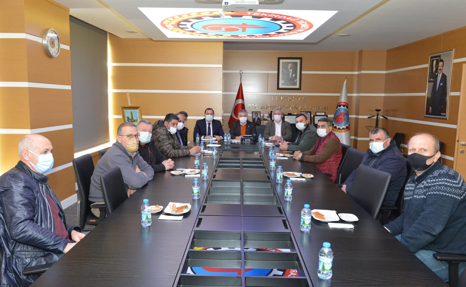 BAŞKAN YÜKSEL EKMEK FİYATININ BELİRLENDİĞİ KOMİSYON TOPLANTISINA KATILDI