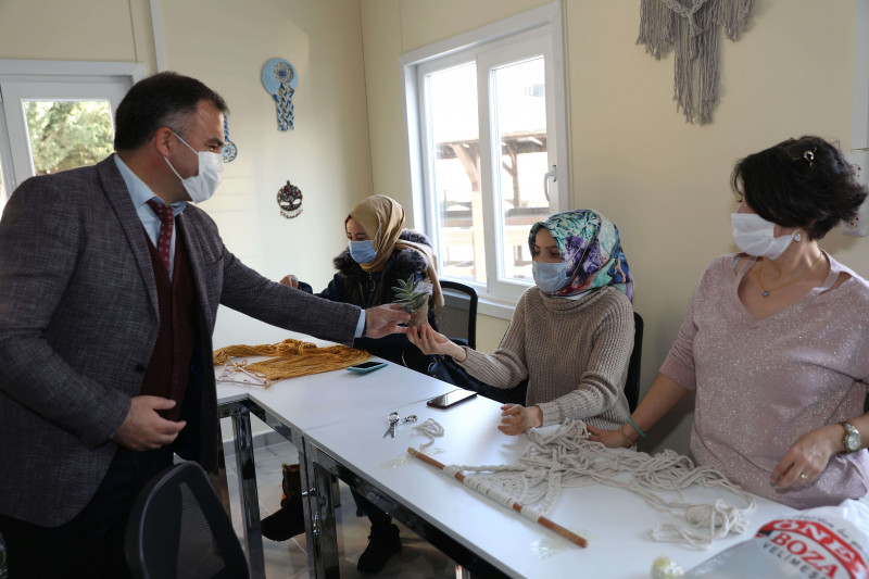 8 MART’TA KADINLARI UNUTMADILAR