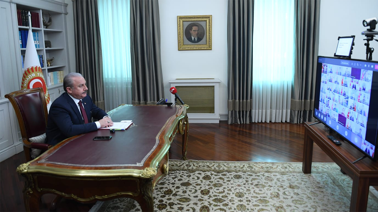 ”ONLINE EĞİTİM VE HİZMETLER HAYATIMIZDA KALICI OLARAK BULUNMAYA DEVAM EDECEKTİR”