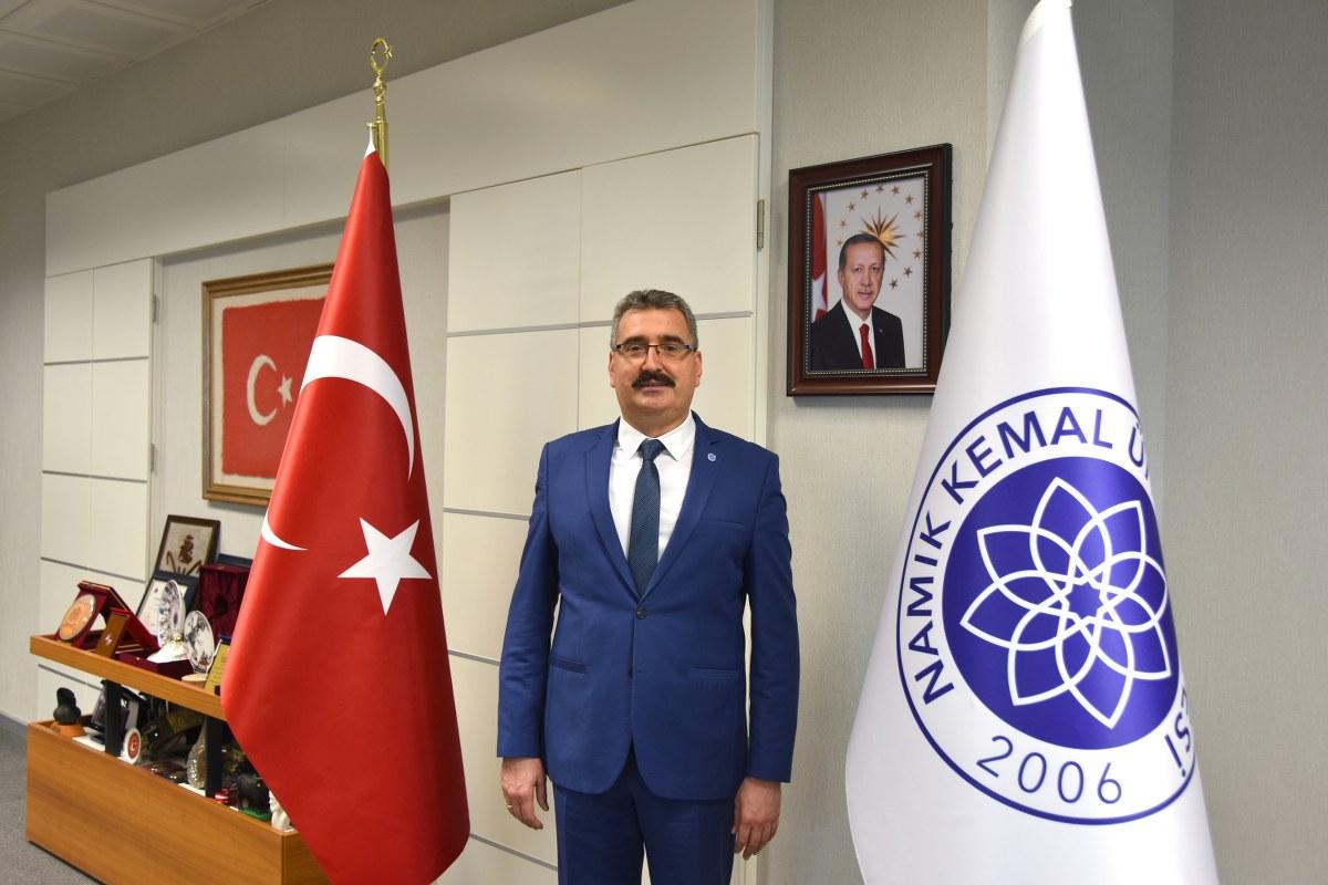 REKTÖR MÜMİN ŞAHİN’DEN MİRAÇ KANDİLİ MESAJI