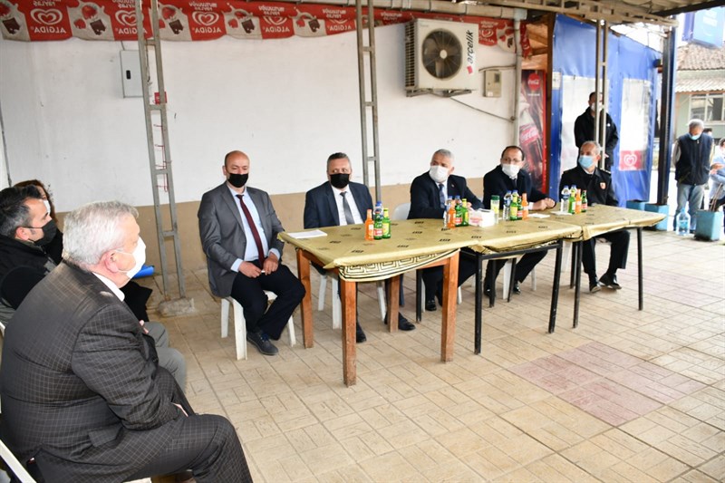 VALİ AZİZ YIDIRIM SARAY İLÇESİNDE VATANDAŞ TOPLANTISI GERÇEKLEŞTİRDİ