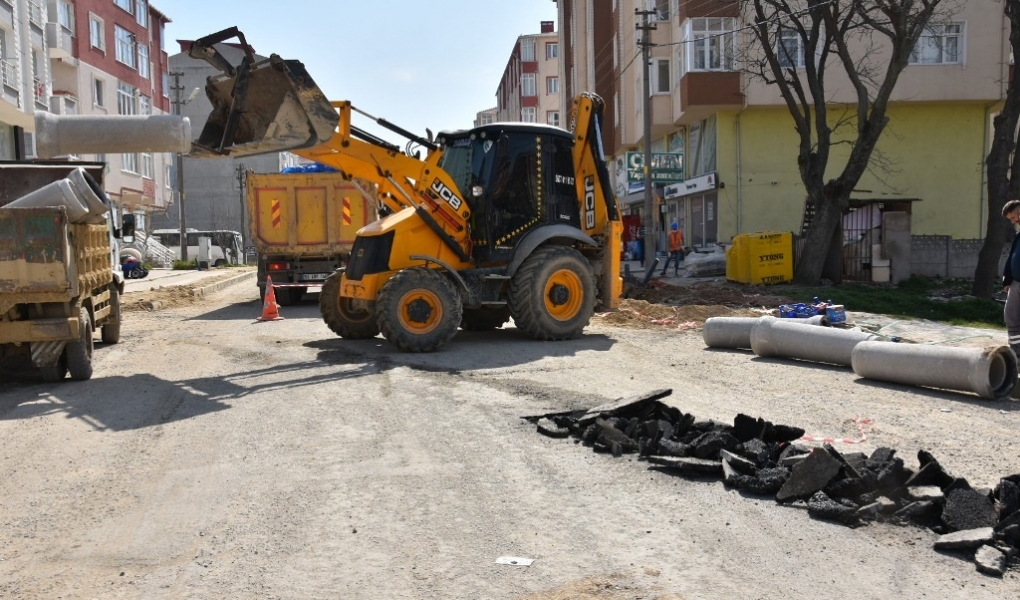 ERBAY CADDESİ’NE BETON YOL VE BASKI BETON KALDIRIM YAPILACAK