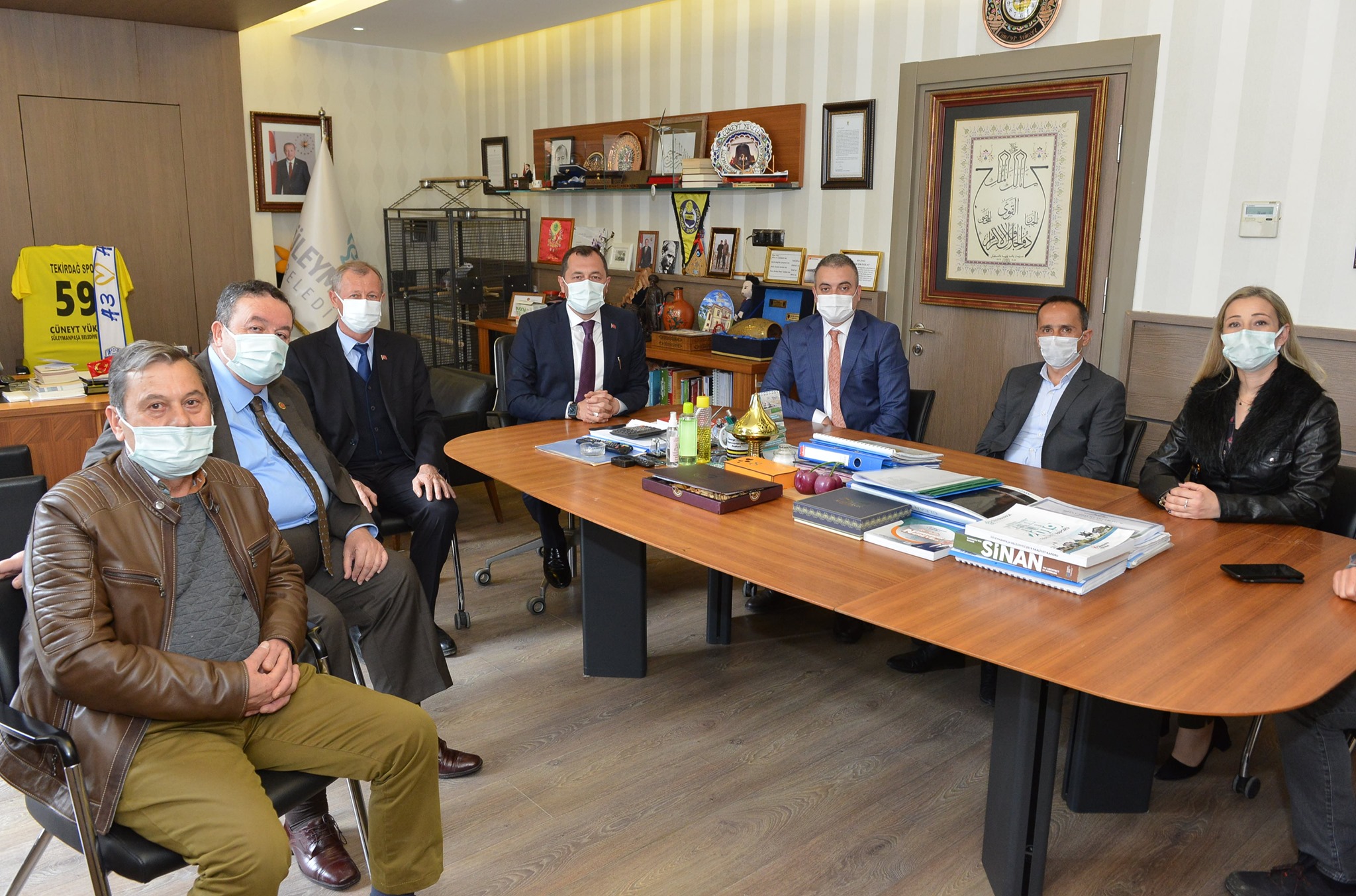 BAŞKAN YÜKSEL ÇİÇEĞİ BURNUNDA MUHTARLARI AĞIRLADI