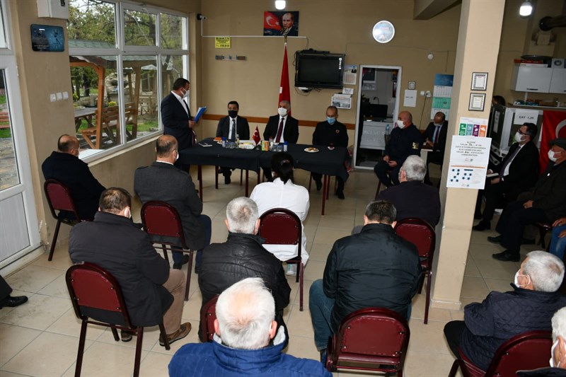VALİ AZİZ YILDIRIM KAPAKLI İLÇESİNDE VATANDAŞ TOPLANTISI GERÇEKLEŞTİRDİ