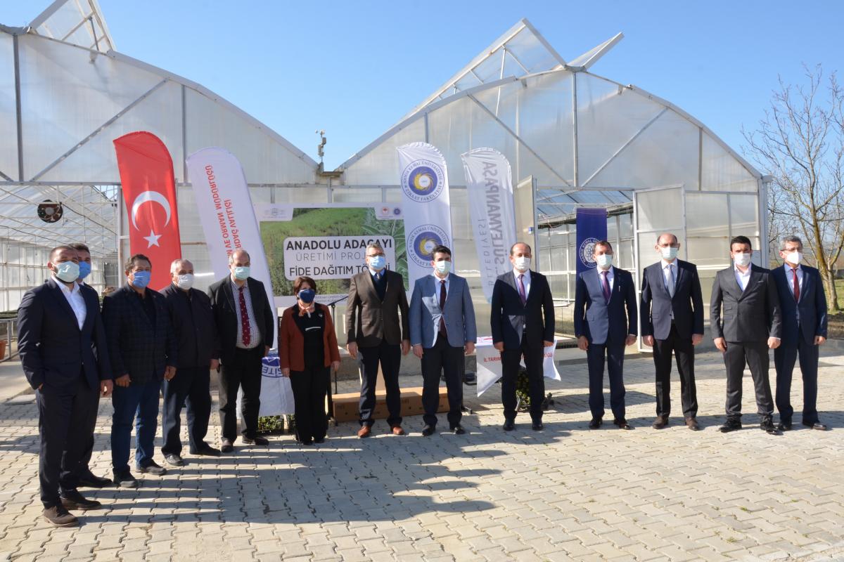 ANADOLU ADAÇAYI FİDE DAĞITIM TÖRENİ GERÇEKLEŞTİRİLDİ