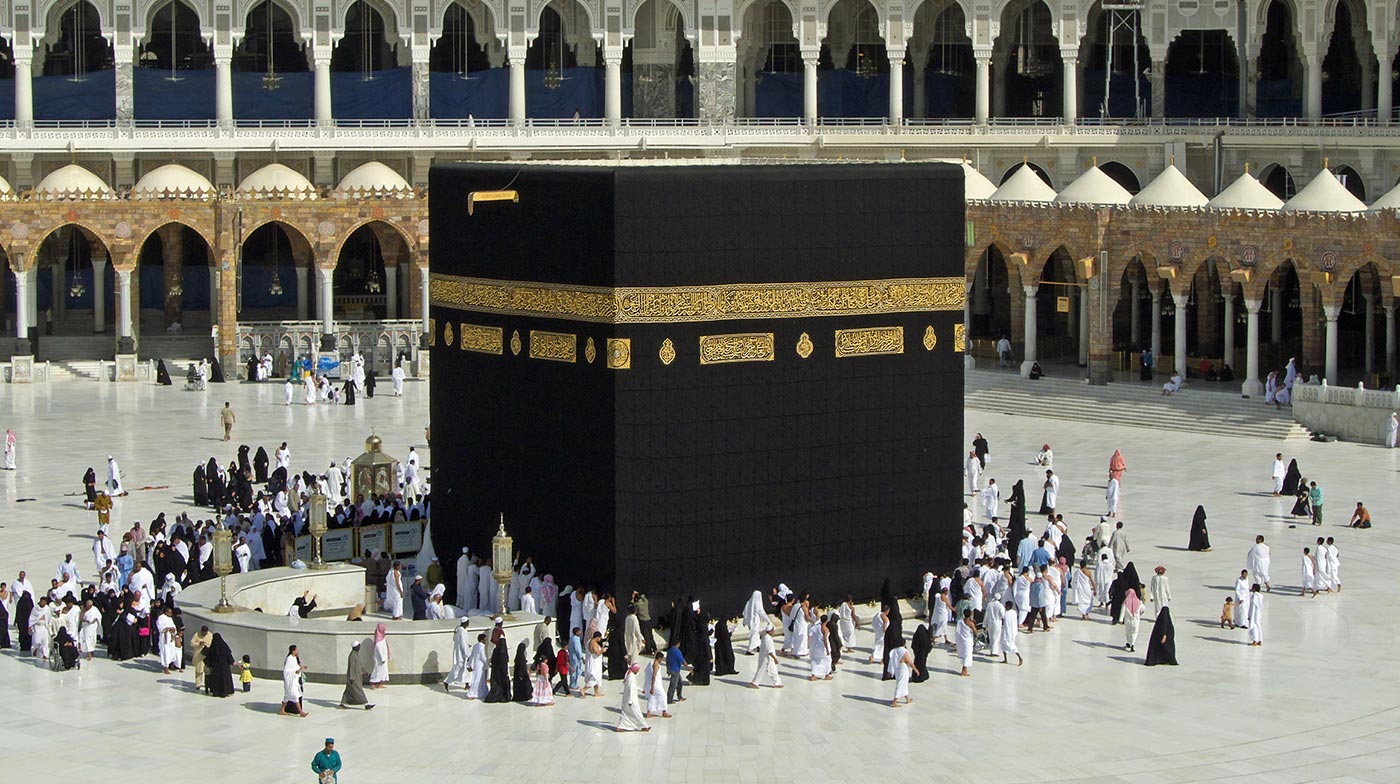 SUUDİ ARABİSTAN’DAN UMRE KARARI