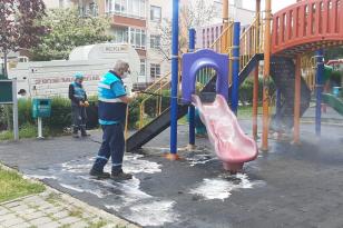 Süleymanpaşa’daki çocuk parkları kontrollü normalleşme öncesi dezenfekte edildi…