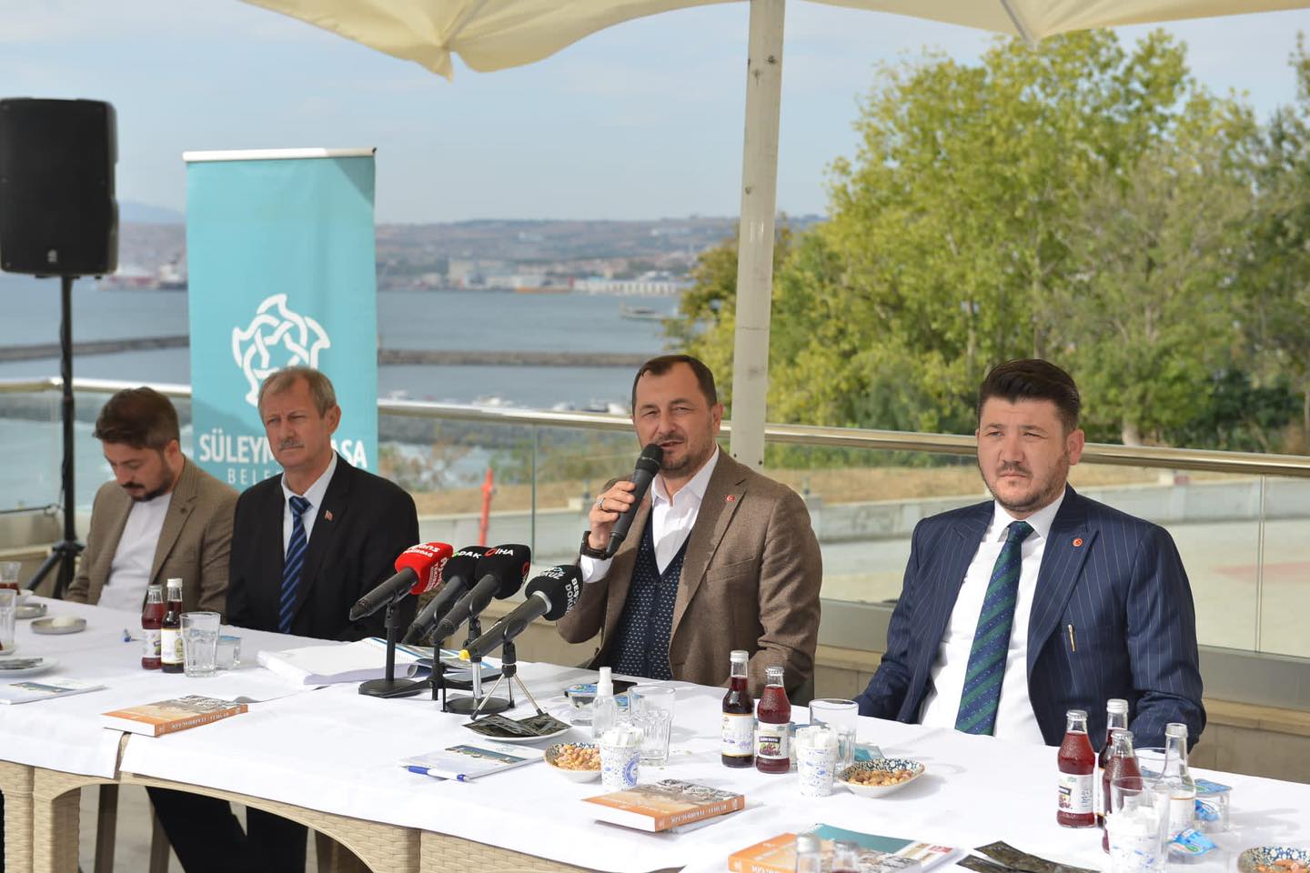 Cüneyt Yüksel yerel ve ulusal basın temsilcileriyle bir araya geldi…