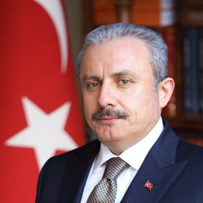 TBBM Başakanı Şentop, Özdemir Bayraktar’ın vefatı üzerine başsağlığı mesajı yayınladı.