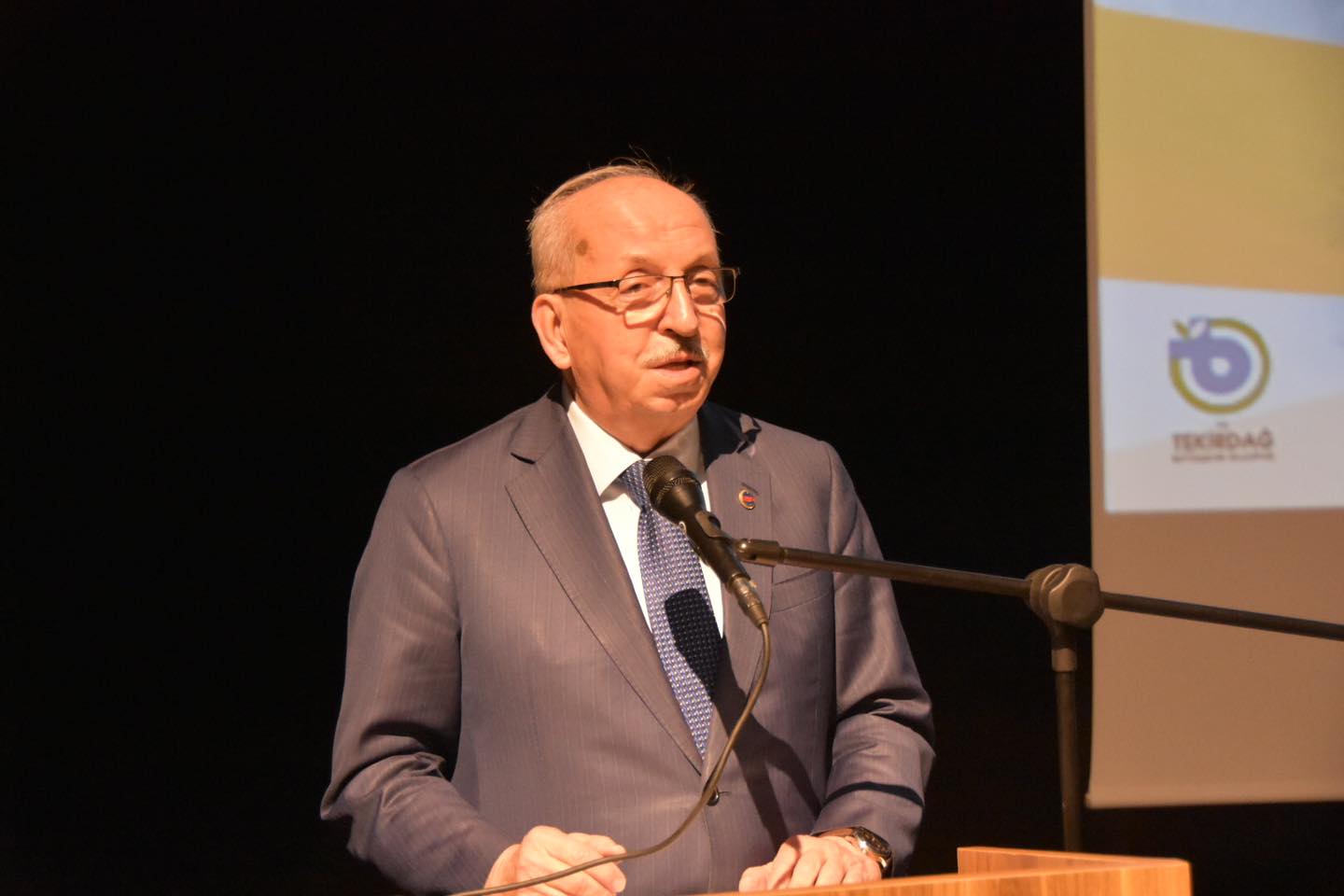 ALTINOVA MAHALLESİ KENTSEL DÖNÜŞÜM VE GELİŞİM PROJESİ BİLGİLENDİRME TOPLANTISI YAPILDI