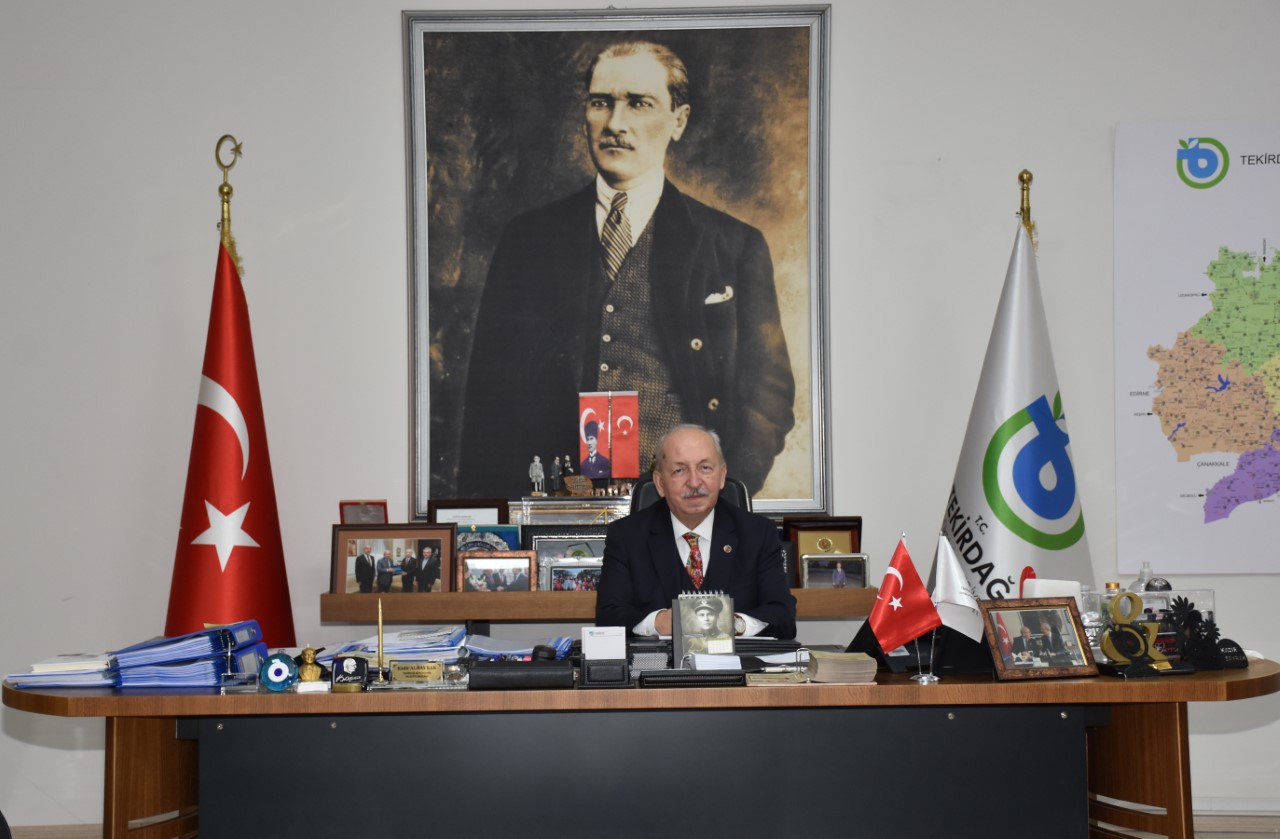 BAŞKAN KADİR ALBAYRAK’IN 19 MAYIS ATATÜRK’Ü ANMA GENÇLİK VE SPOR BAYRAMI MESAJI