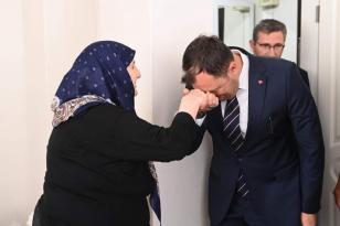 Cüneyt Yüksel,15 Temmuz Şehidimiz Münür Alkan’ın babaevini ziyaret etti.