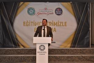 Cüneyt Yüksel eğitimcilerle istişare toplantısında buluştu.
